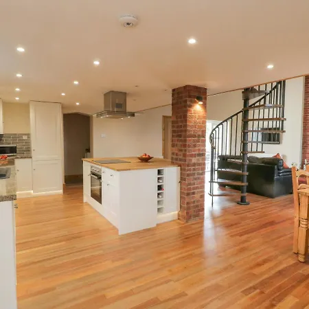 The Old Church بيت للعطل *